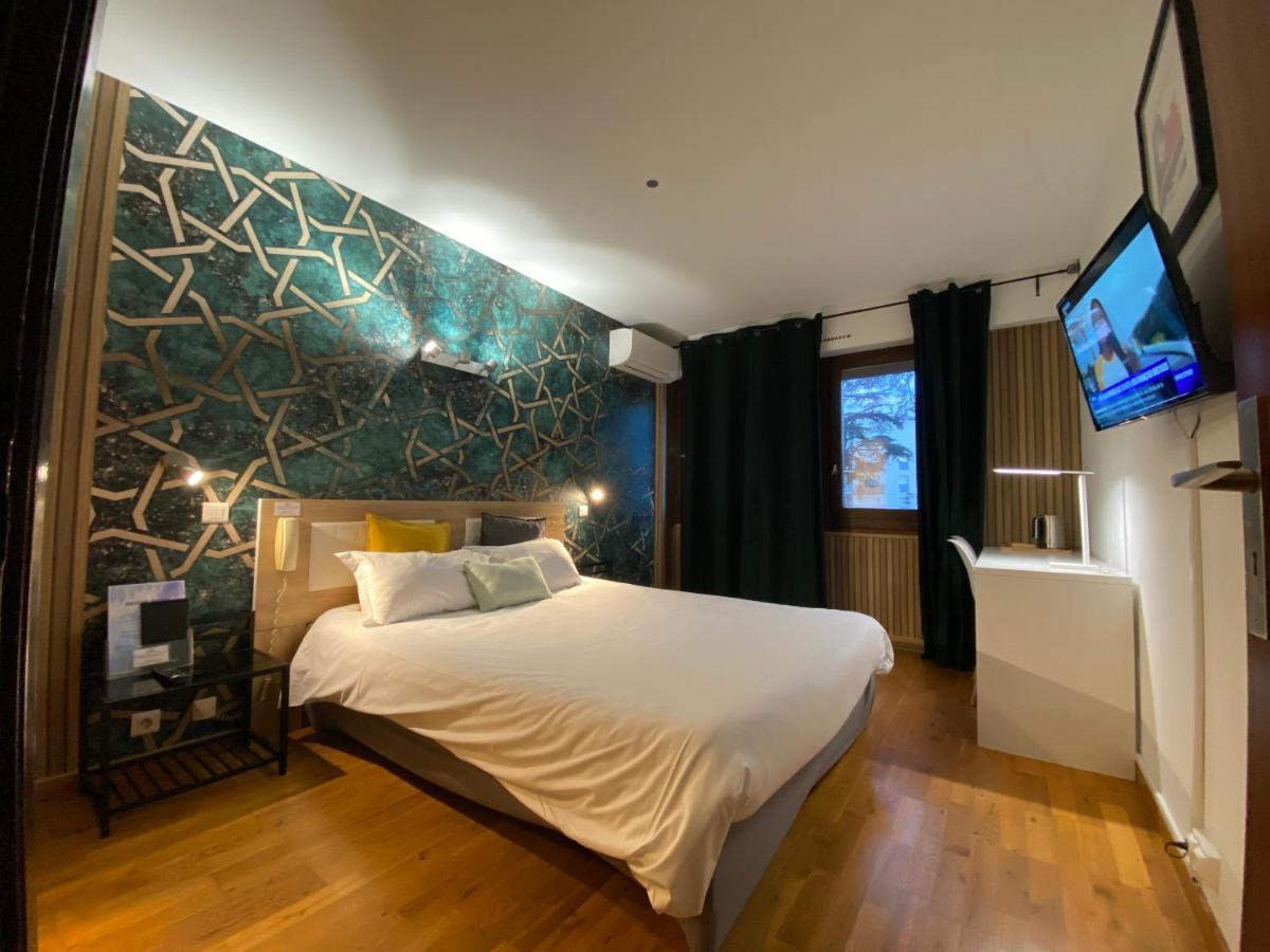 Savoie Hotel Aux Portes De Geneve Saint-Julien-en-Genevois Exteriör bild