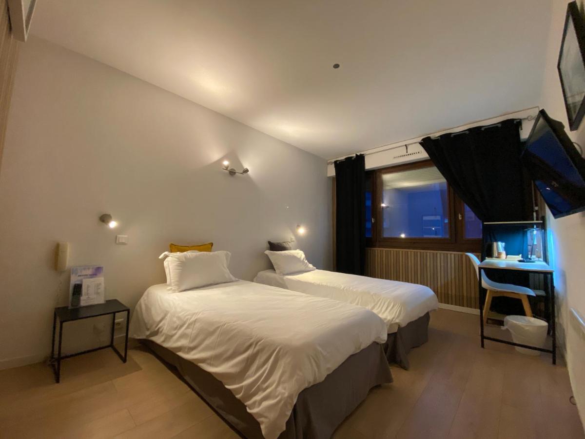 Savoie Hotel Aux Portes De Geneve Saint-Julien-en-Genevois Exteriör bild