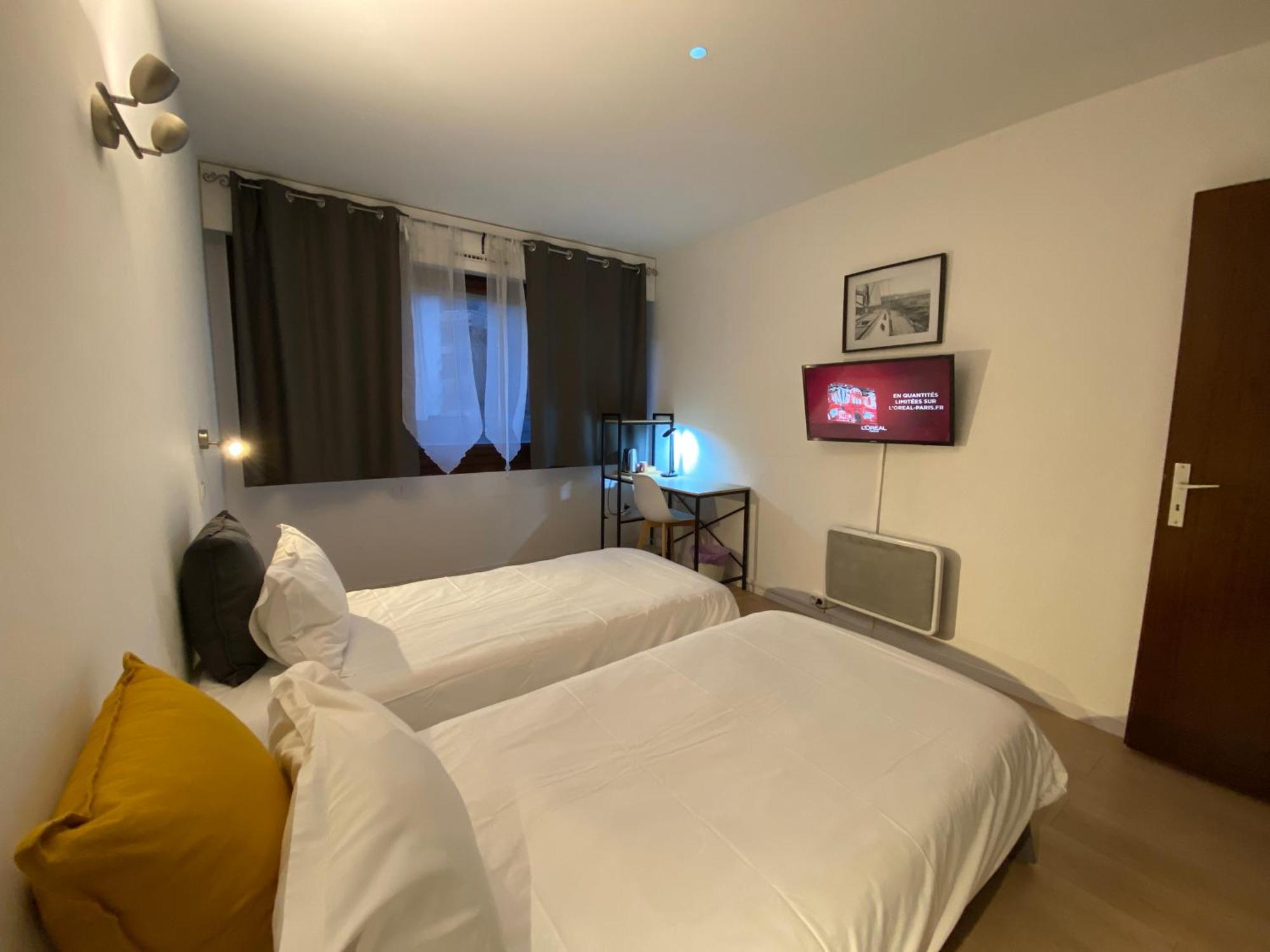 Savoie Hotel Aux Portes De Geneve Saint-Julien-en-Genevois Exteriör bild