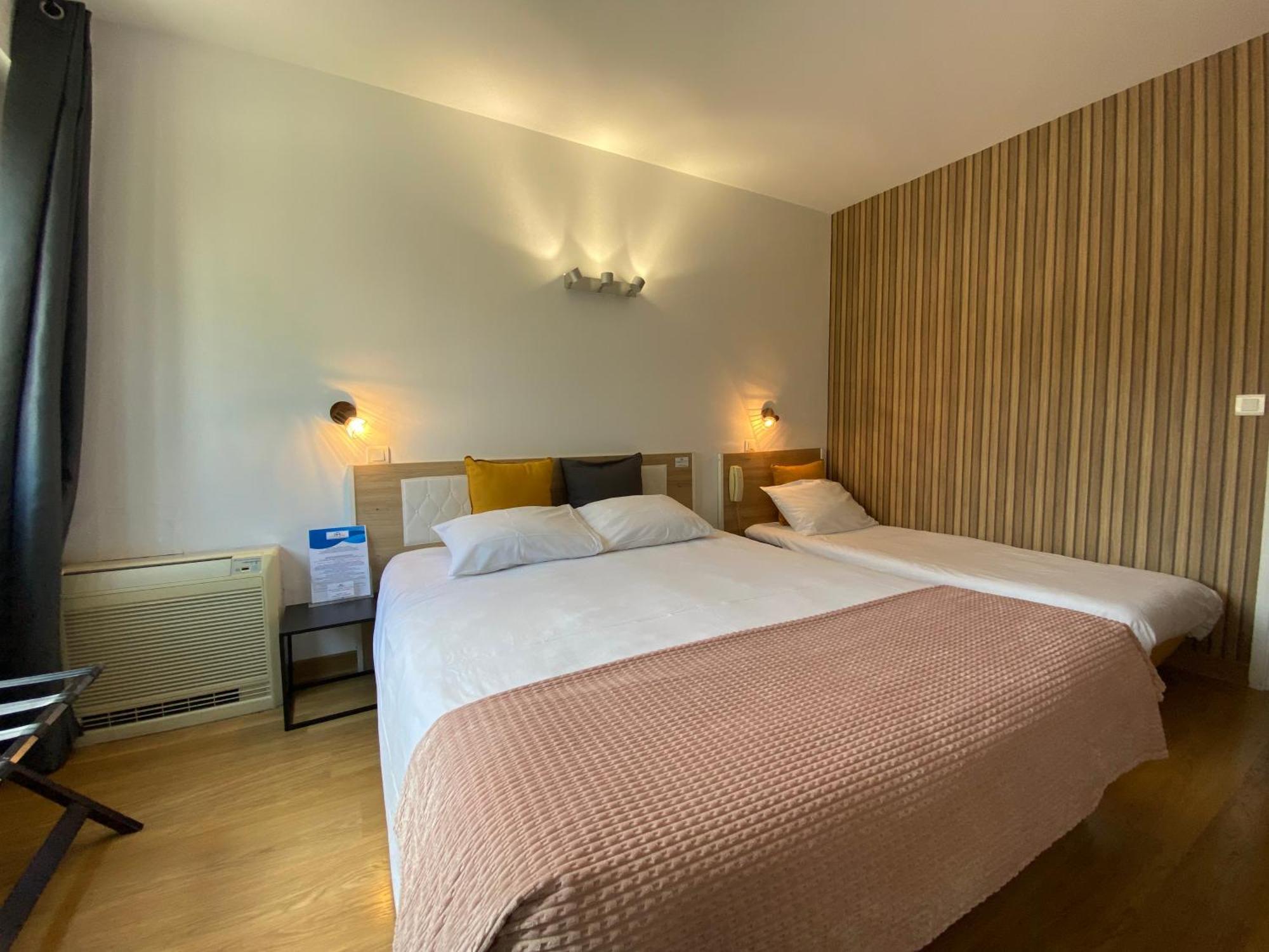 Savoie Hotel Aux Portes De Geneve Saint-Julien-en-Genevois Exteriör bild