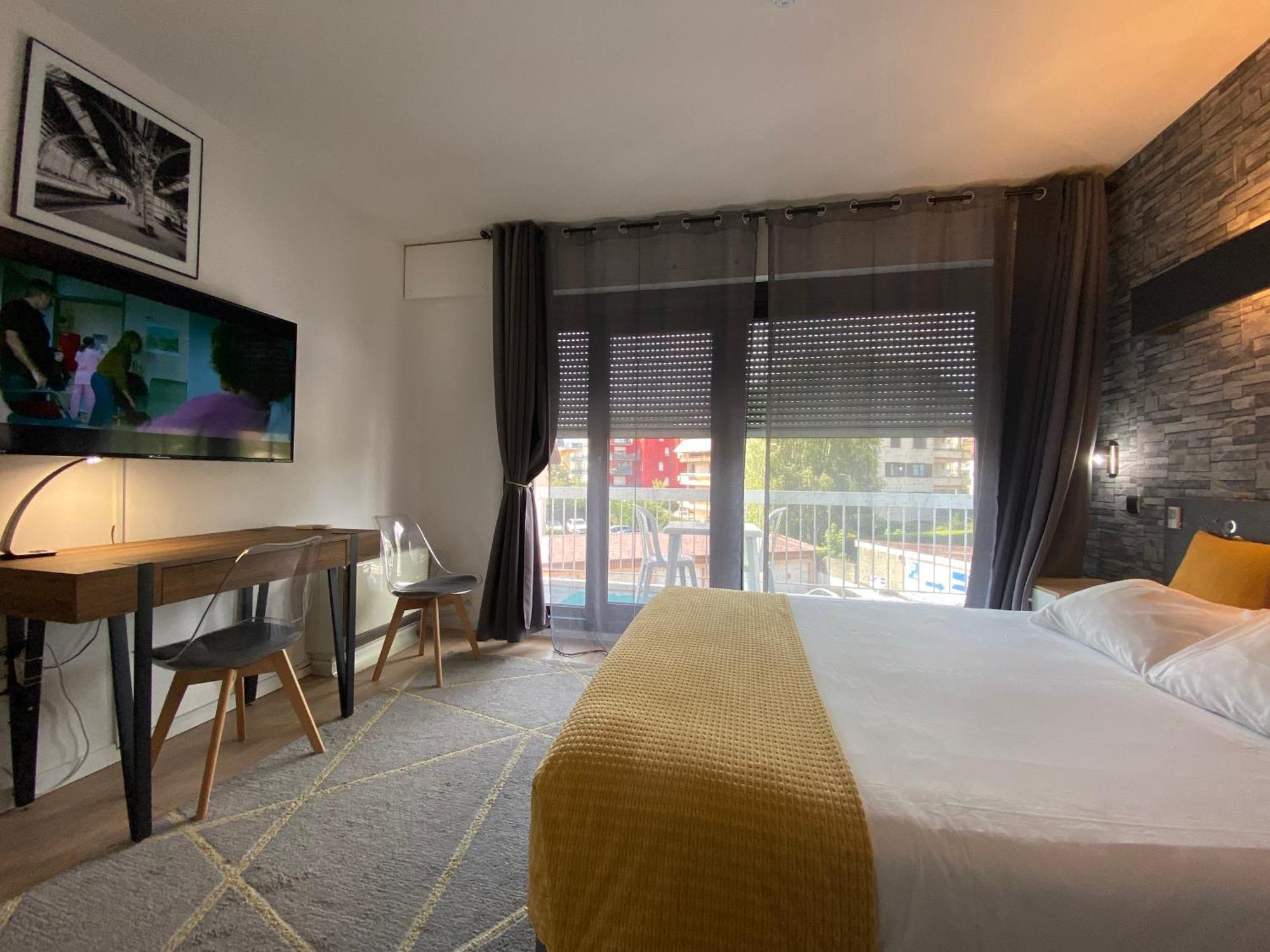 Savoie Hotel Aux Portes De Geneve Saint-Julien-en-Genevois Exteriör bild