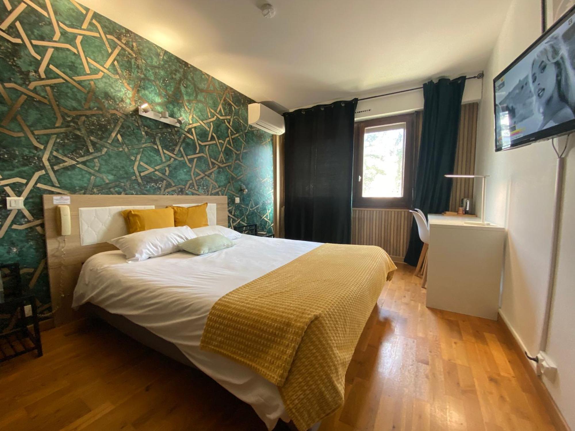 Savoie Hotel Aux Portes De Geneve Saint-Julien-en-Genevois Exteriör bild